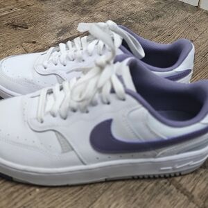 Nike White and Purple Athletic Shoes